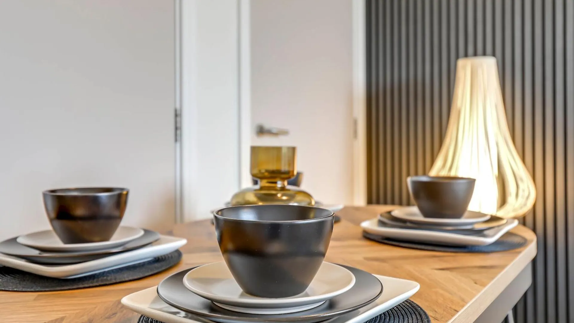 The Quarters - Pioneer Apartment London