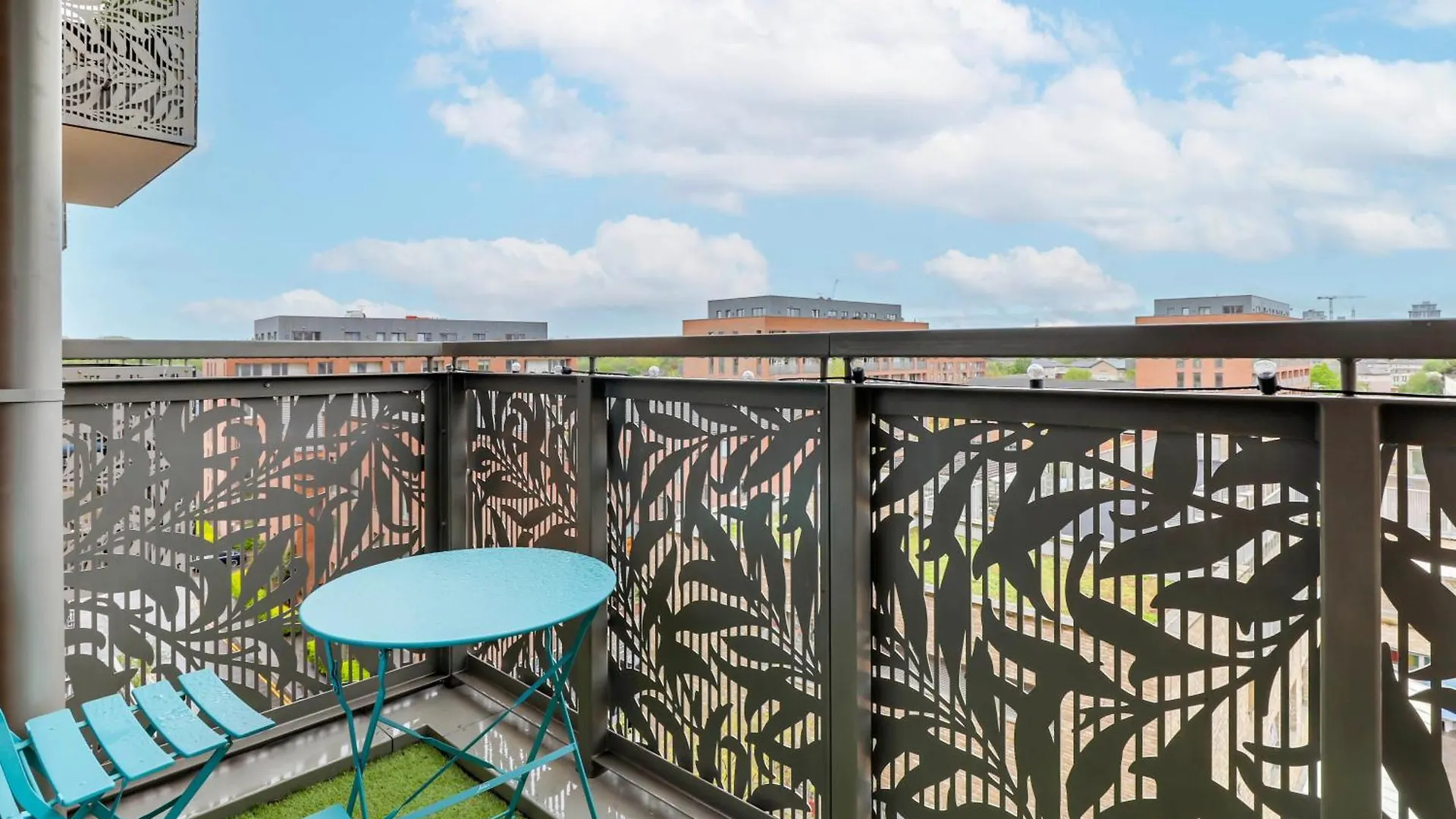 The Quarters - Pioneer Apartment London