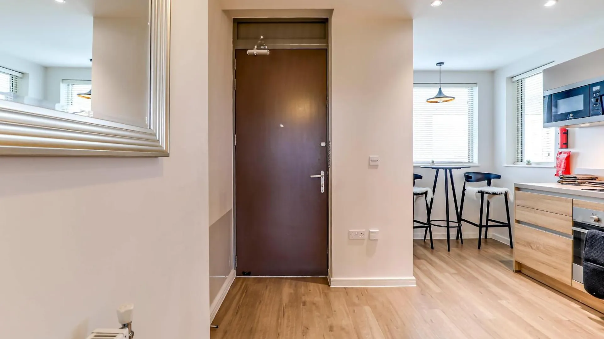The Quarters - Pioneer Apartment London