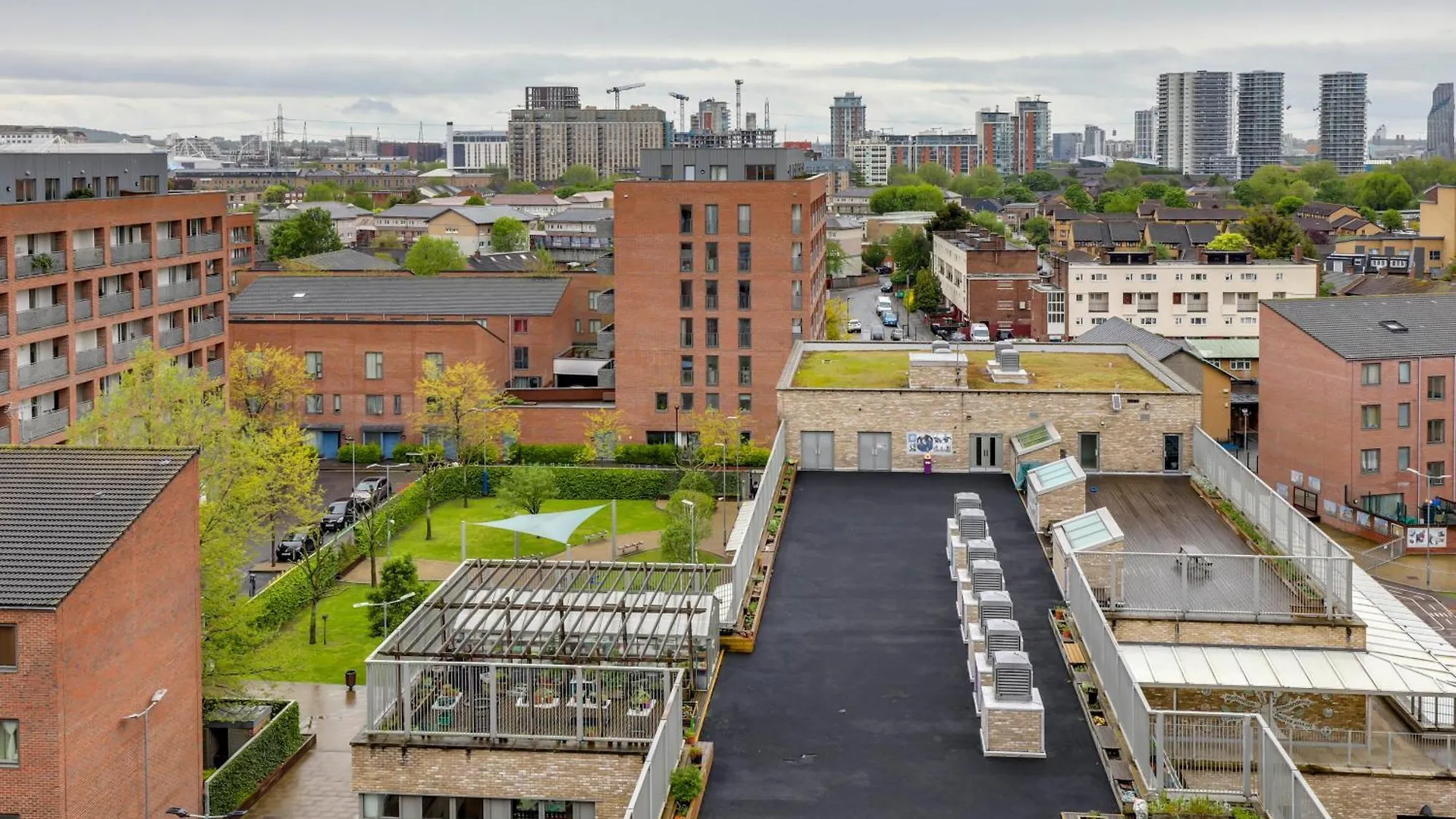 The Quarters - Pioneer Apartment London