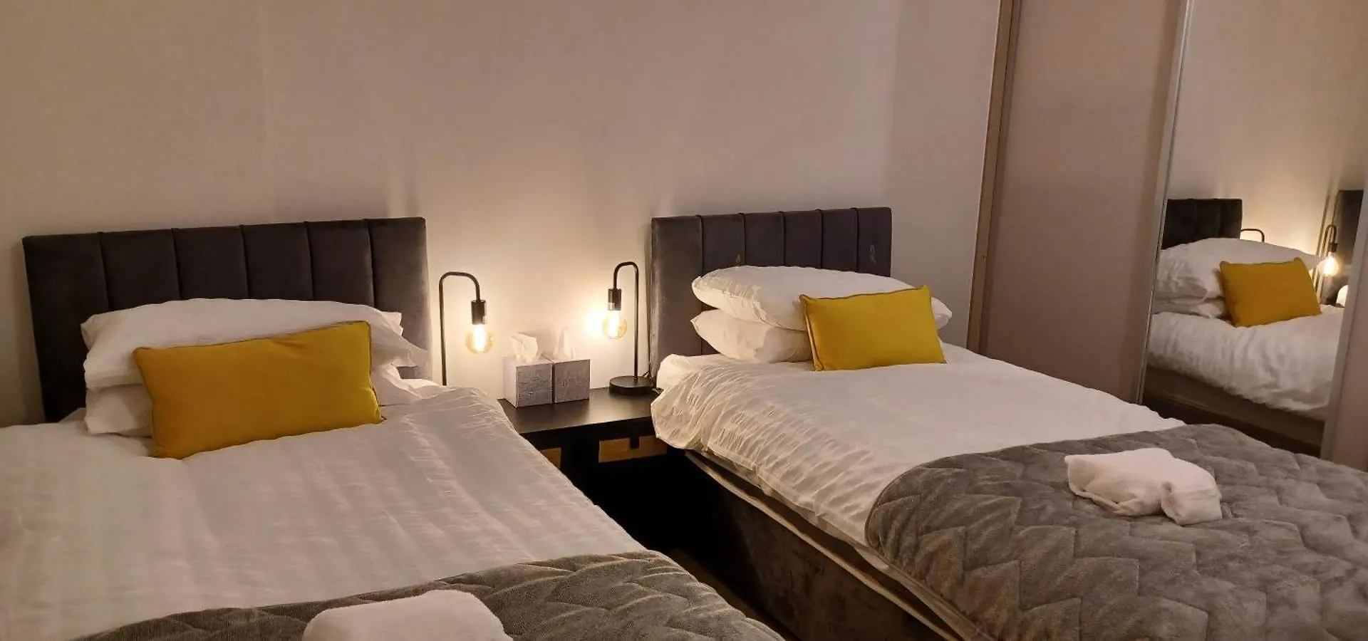 The Quarters - Pioneer Apartment London